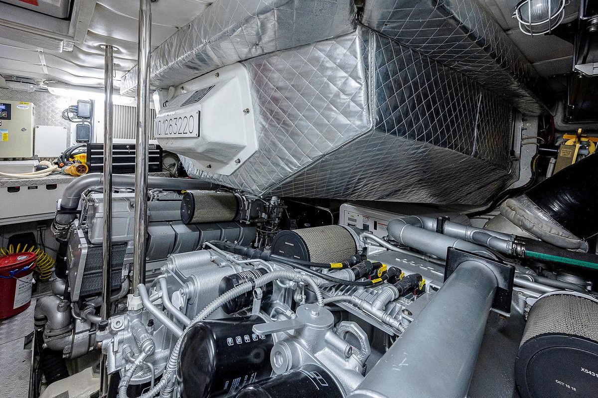 2015 Pershing 70 