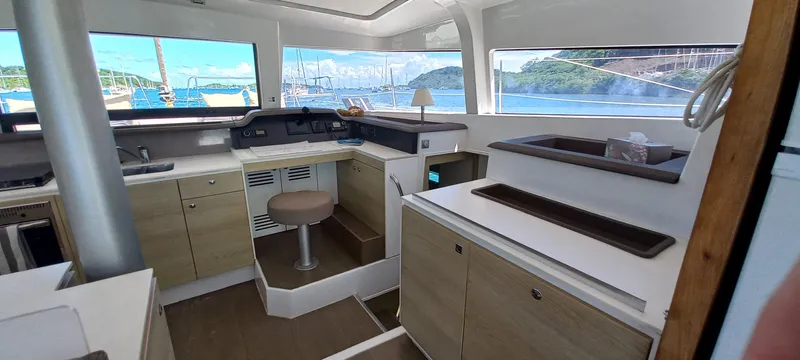 Tolkien II Yacht Photos Pics 