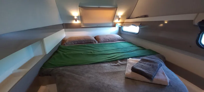 Tolkien II Yacht Photos Pics 