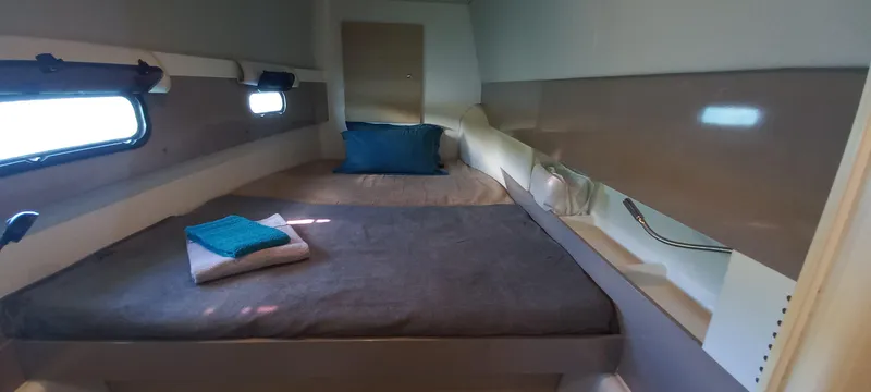 Tolkien II Yacht Photos Pics 