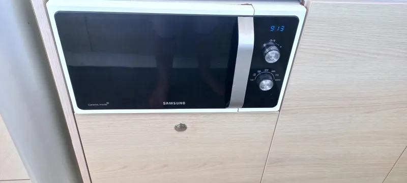 Tolkien II Yacht Photos Pics 