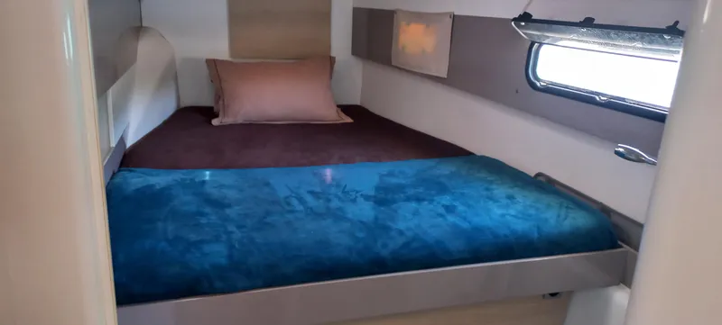 Tolkien II Yacht Photos Pics 