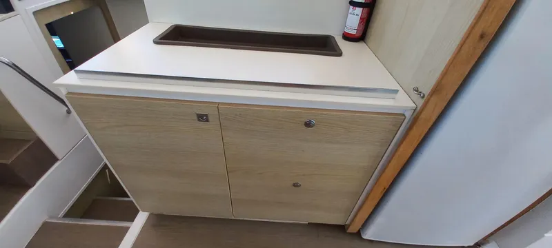 Tolkien II Yacht Photos Pics 