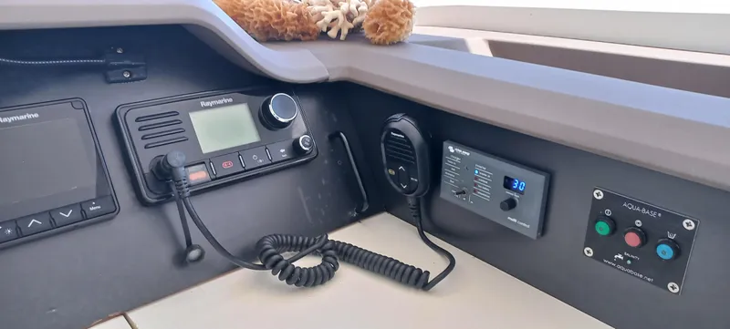 Tolkien II Yacht Photos Pics 