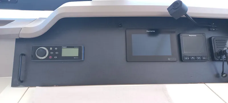 Tolkien II Yacht Photos Pics 