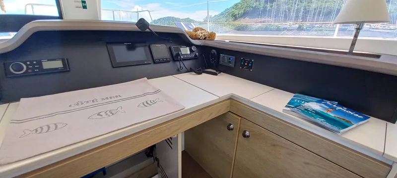 Tolkien II Yacht Photos Pics 