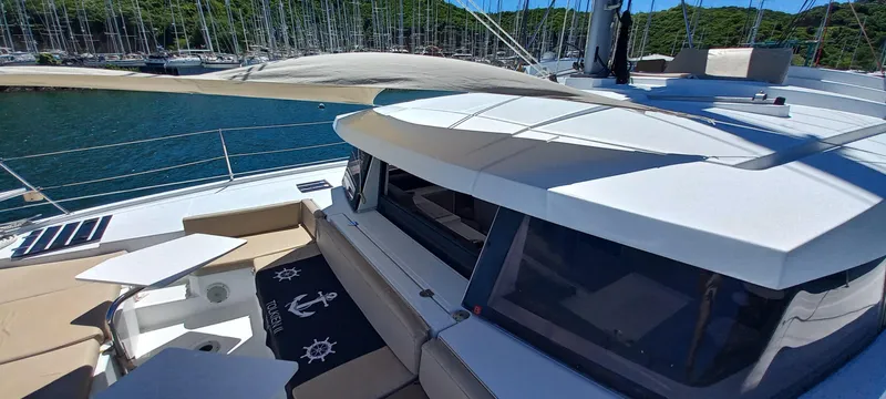 Tolkien II Yacht Photos Pics 