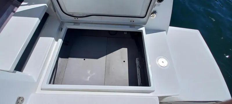 Tolkien II Yacht Photos Pics 