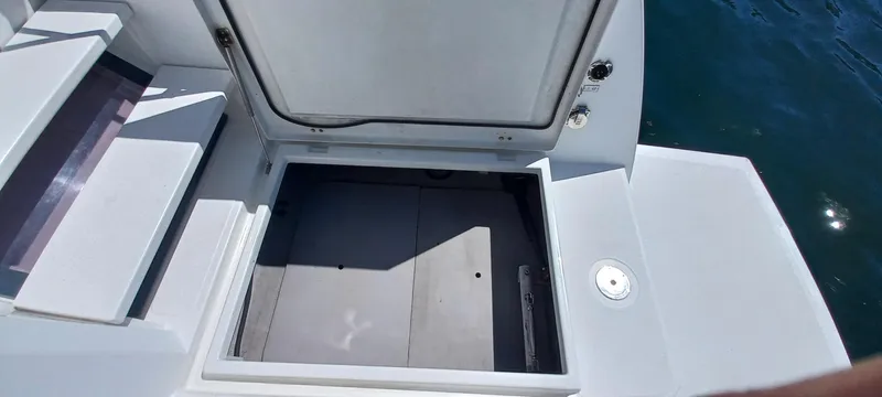 Tolkien II Yacht Photos Pics 