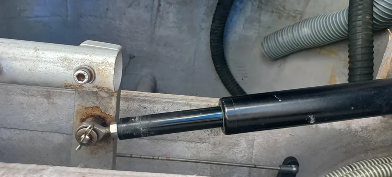 Tolkien II Yacht Photos Pics 