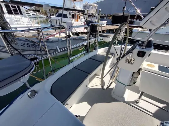 Full Circle Yacht Photos Pics 