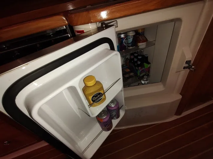 Full Circle Yacht Photos Pics 