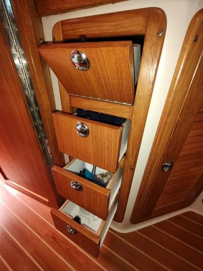 Full Circle Yacht Photos Pics 