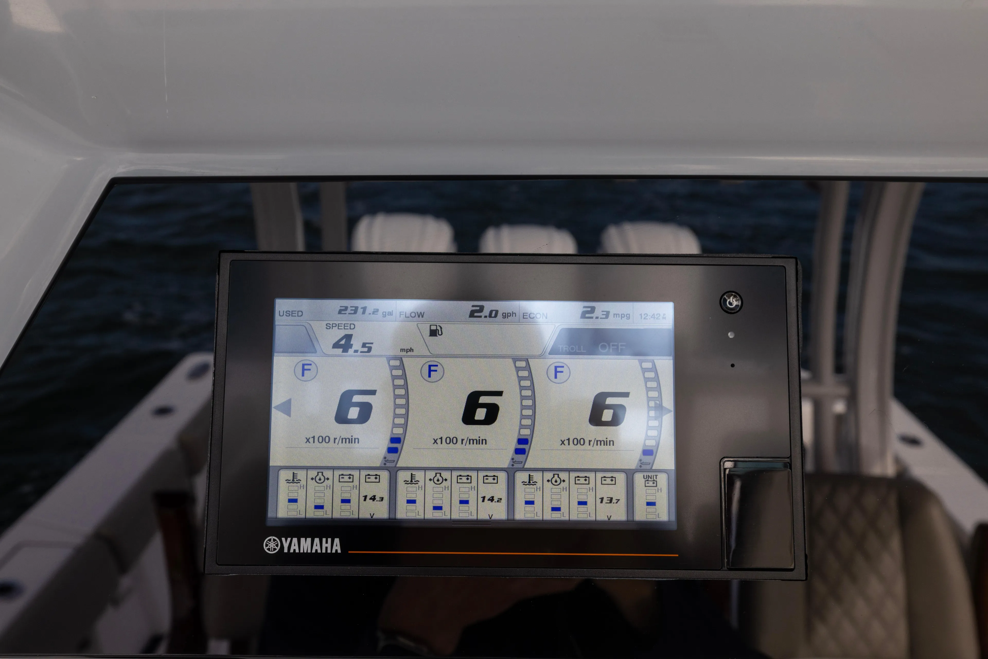 What A County Yacht Photos Pics Yamaha display on 2022 Sportsman Open 352 Center Console, showing speed and engine data.
