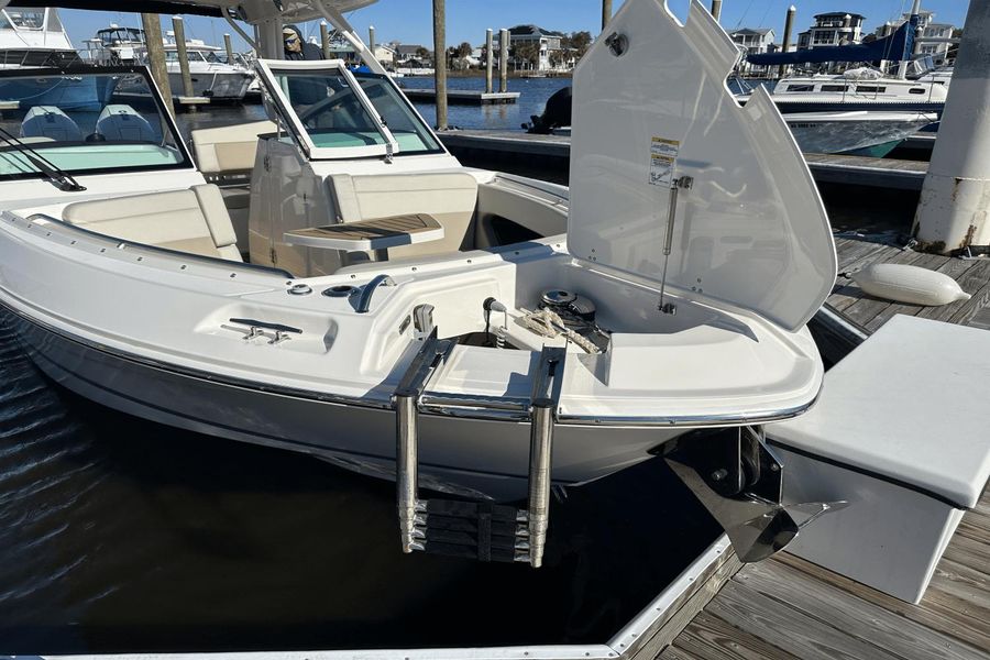 2023 Boston Whaler 280 Vantage