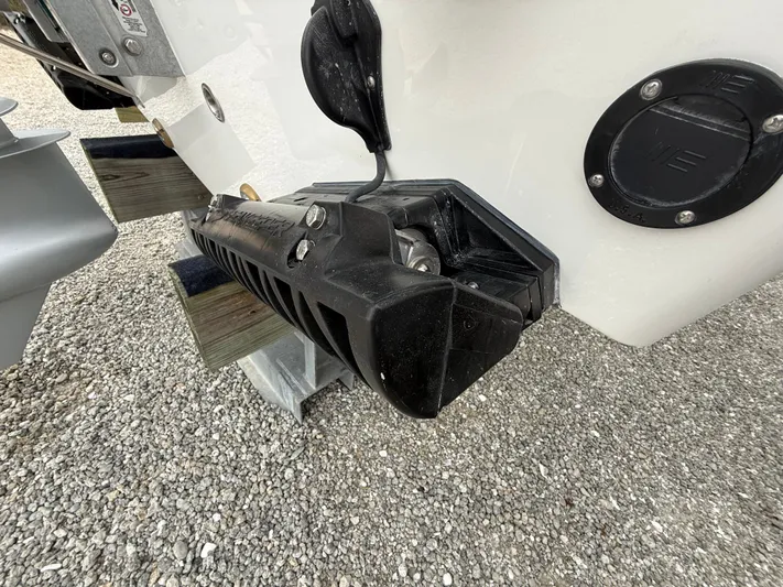  Yacht Photos Pics 2026 EVERGLADES 253 CC - Image 9