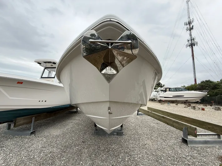  Yacht Photos Pics 2026 EVERGLADES 253 CC - Image 4