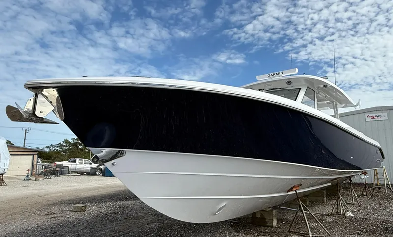  Yacht Photos Pics 2025 Everglades 455 Cc - Image 2