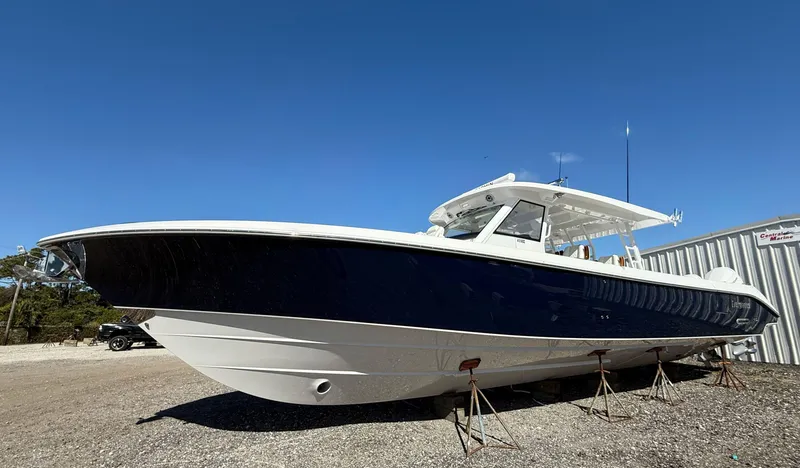  Yacht Photos Pics 2025 Everglades 455 Cc - Image 4
