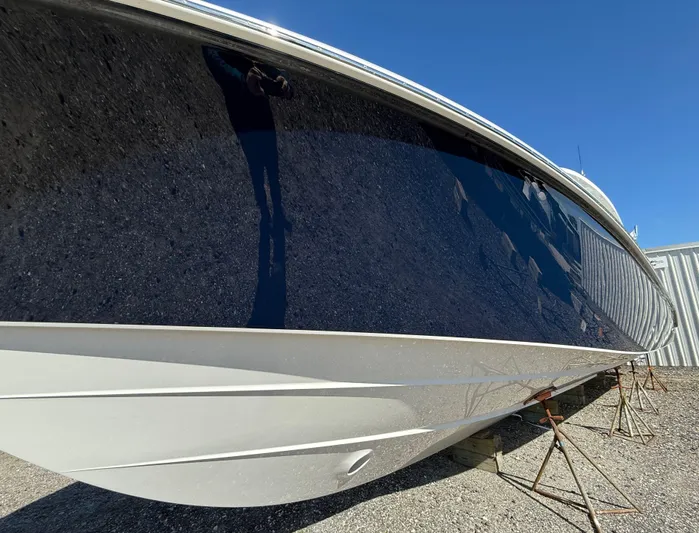  Yacht Photos Pics 2025 Everglades 455 Cc - Image 3