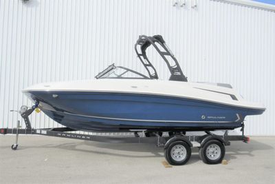 Bayliner VR5 Bowrider I/O
