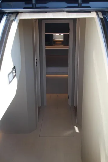 11 11 Yacht Photos Pics OKEAN 55S corridor