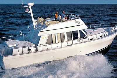 Mainship 430 Trawler