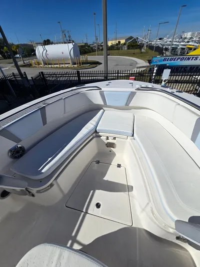 No Regrets Yacht Photos Pics Interior view of 2022 Robalo R272 Center Console boat.