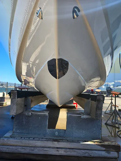 No Regrets Yacht Photos Pics Robalo R272 Center Console 2022 on a boat lift.