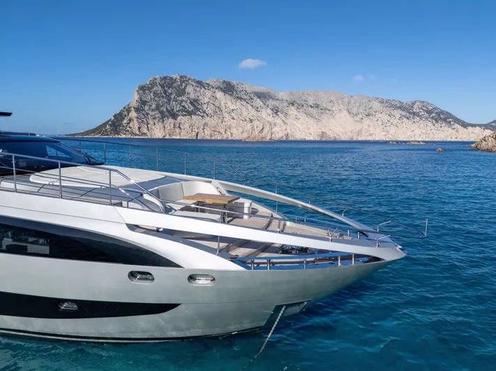 Filippetti F100 Yacht Photos Pics Luxury Filippetti F100 yacht cruising in clear blue waters, 2026 model.