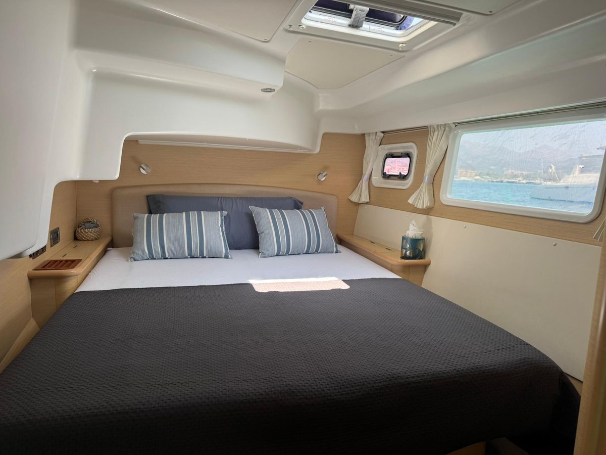2010 Lagoon 44 