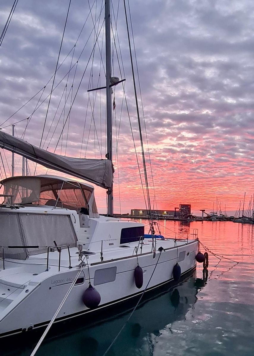 2010 Lagoon 44 