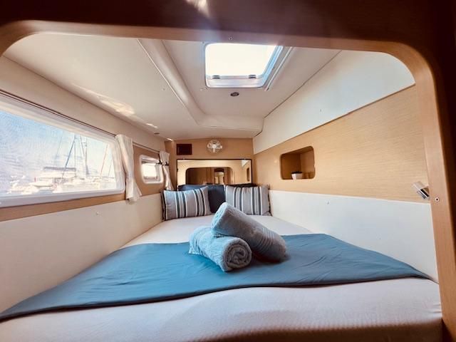 2010 Lagoon 44 