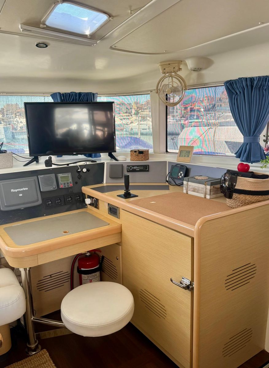 2010 Lagoon 44 