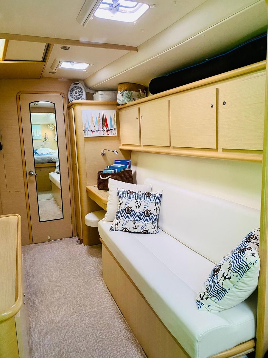 2010 Lagoon 44 