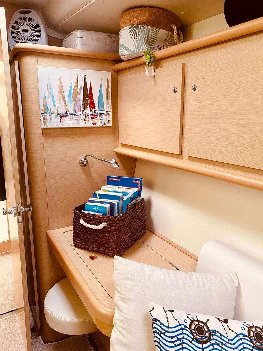 2010 Lagoon 44 