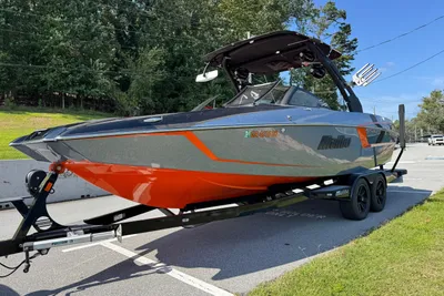 Malibu Wakesetter 24 MXZ