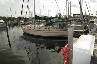 Island Packet 40