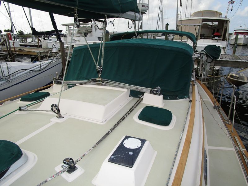 1996 Island Packet 40