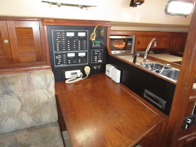 1996 Island Packet 40