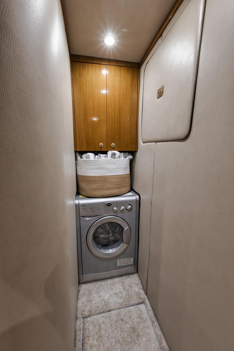 2001 Viking 65 