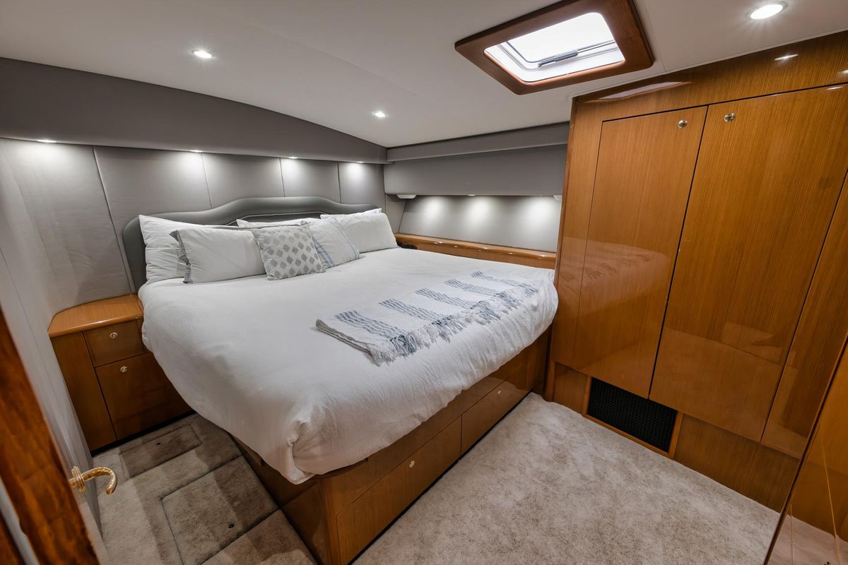 2001 Viking 65 