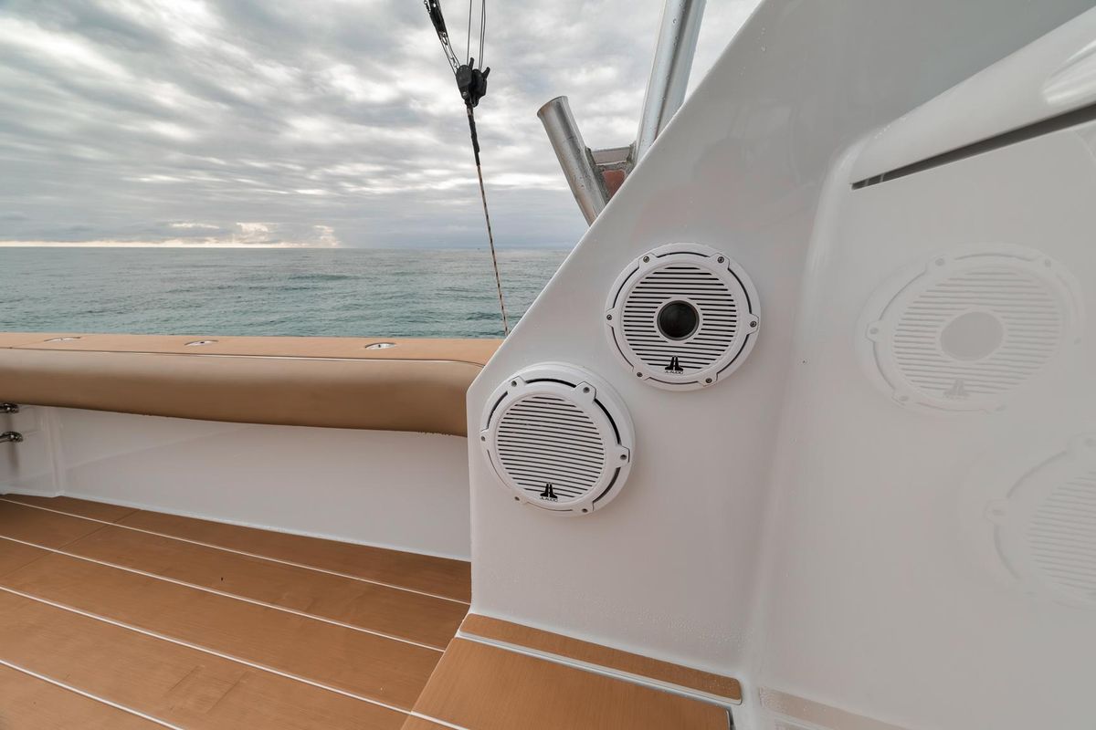 2001 Viking 65 