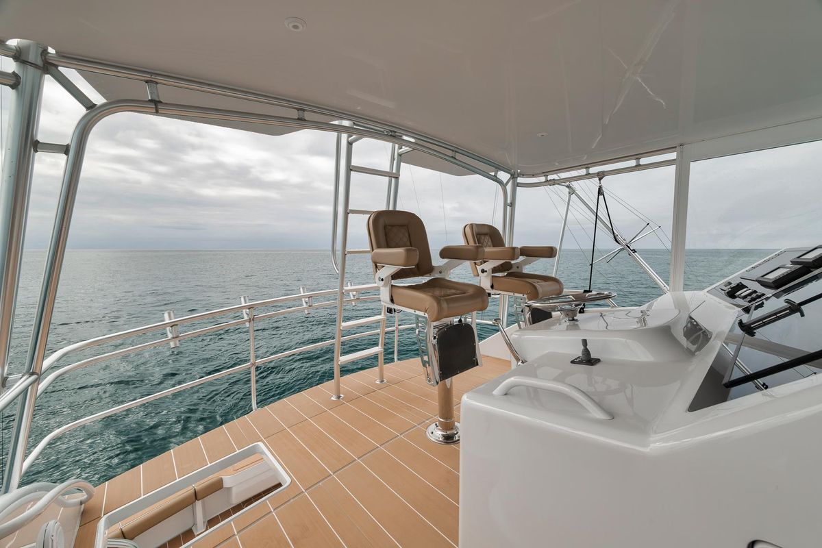 2001 Viking 65 