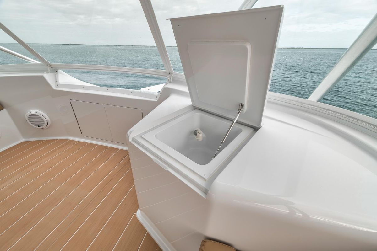 2001 Viking 65 