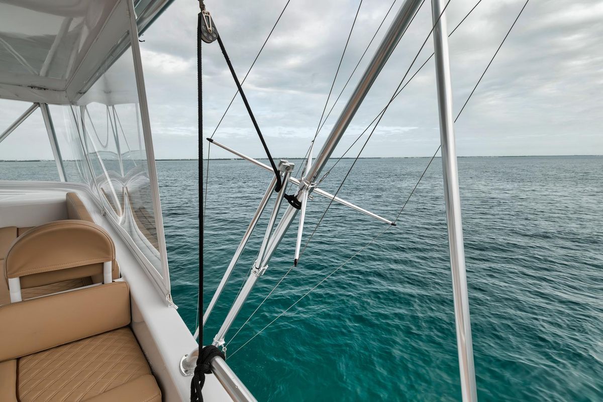 2001 Viking 65 