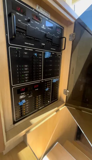 2023 Engines Yacht Photos Pics 