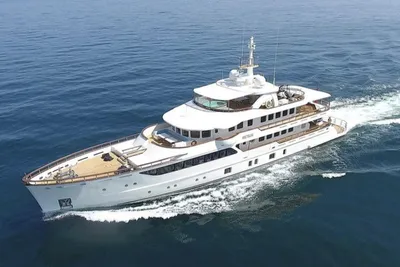 Mural Yachts Meteor