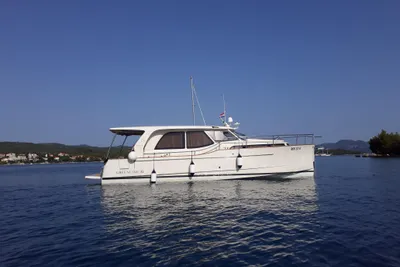 2018 Greenline 33