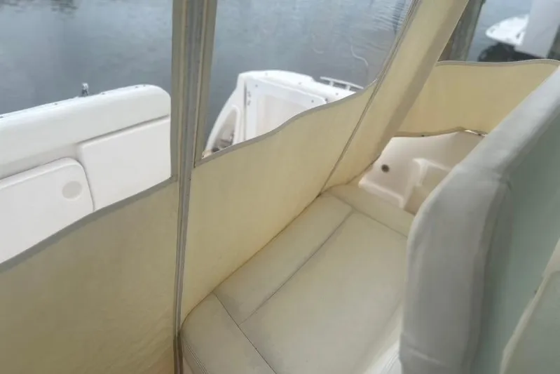  Yacht Photos Pics 2005 Tiara Yachts 3600 Sovran interior seating with water view.